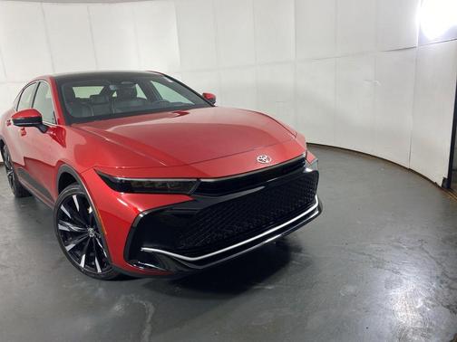 Red 2025 Toyota Crown Platinum