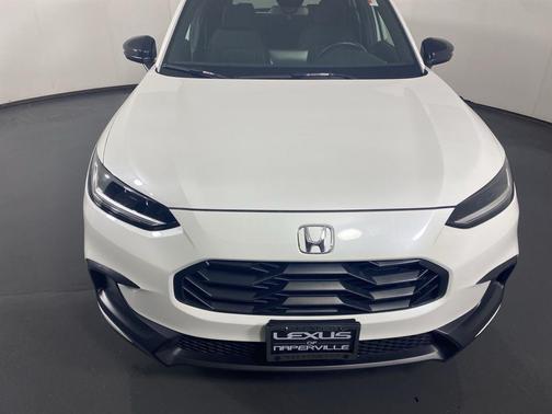 Platinum White Pearl 2025 Honda HR-V AWD Sport