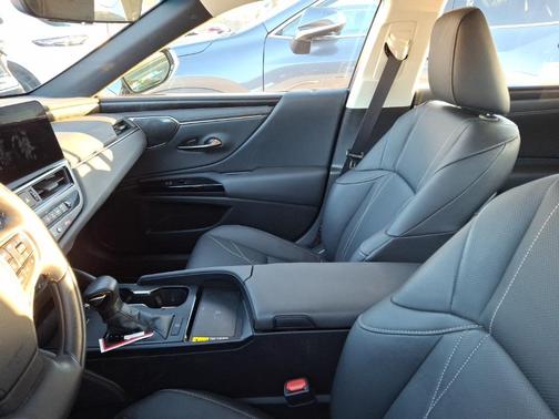 2025 Lexus ES 350 Luxury