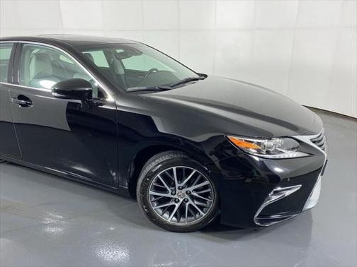 2017 Lexus ES 350 Base