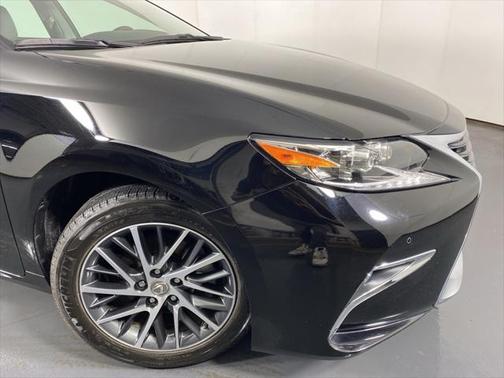 2017 Lexus ES 350 Base