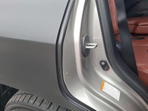 2020 Lexus LX 570 Three-Row