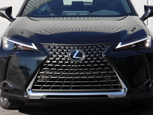 2026 Lexus UX 300h Premium
