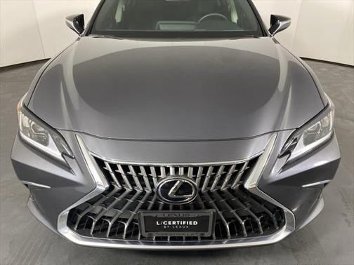 2023 Lexus ES 300h Base