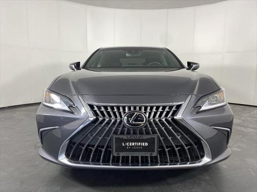 2023 Lexus ES 300h Base