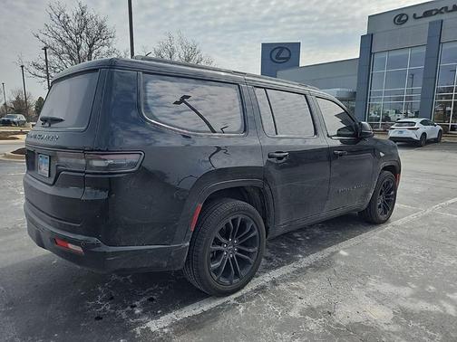 Diamond Black Crystal Pearlcoat 2023 Jeep Grand Wagoneer Obsidian 4x4