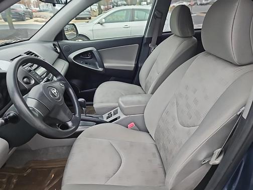 2009 Toyota RAV4 Base