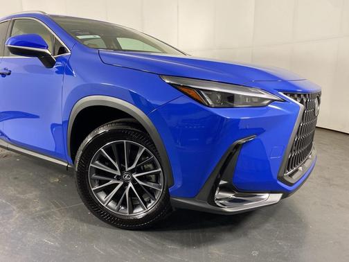 2025 Lexus NX 250 Base