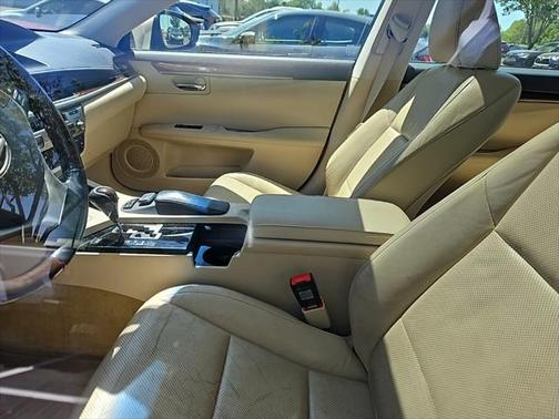 2015 Lexus ES 350 Crafted Line