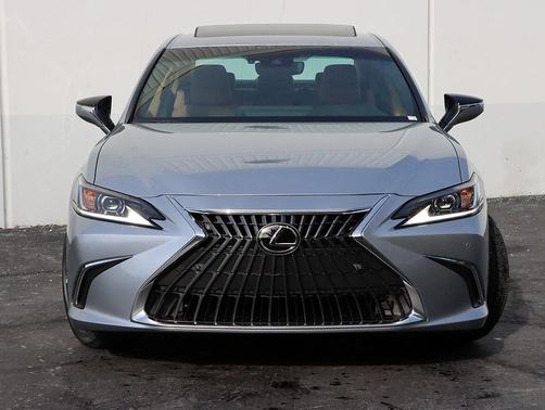 2025 Lexus ES 350 Base