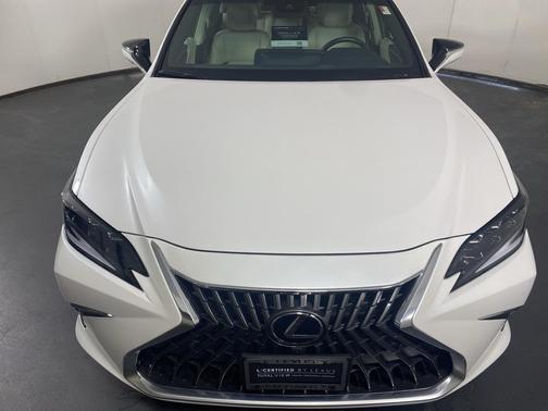 2025 Lexus ES 350 Ultra Luxury