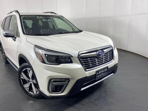 Crystal White Pearl 2021 Subaru Forester Touring