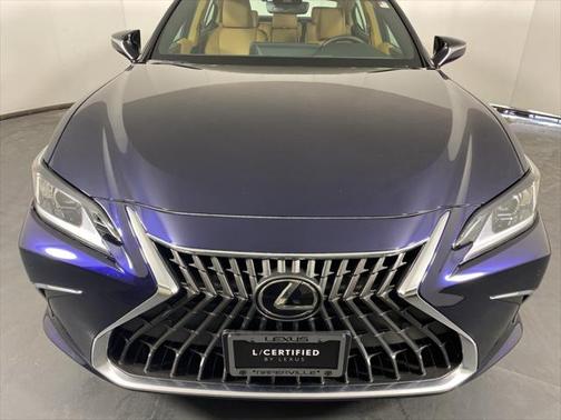 2023 Lexus ES 300h Base