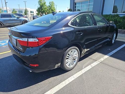 2015 Lexus ES 350 Crafted Line