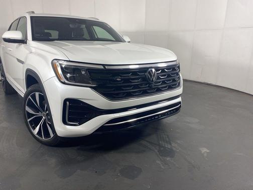 Opal White Pearl 2024 Volkswagen Atlas Cross Sport 2.0T SEL Premium