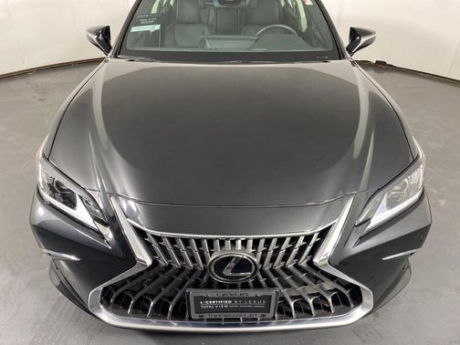 2023 Lexus ES 300h Base