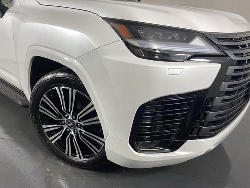 2024 Lexus LX 600 Luxury