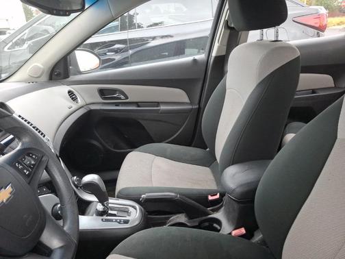 2011 Chevrolet Cruze LS