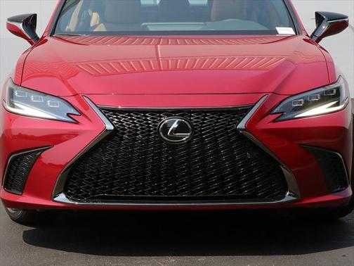 2025 Lexus ES 300h Base