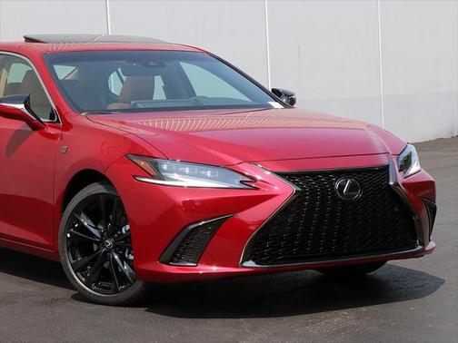 2025 Lexus ES 300h Base