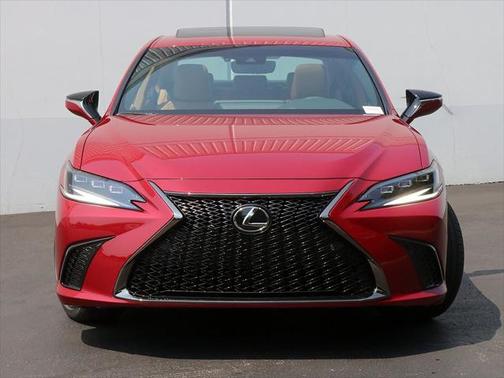 2025 Lexus ES 300h Base
