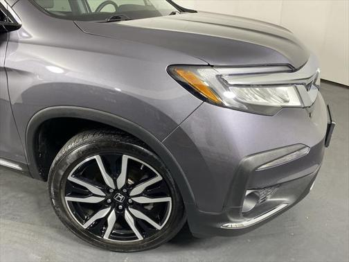 2022 Honda Pilot Touring 8-Passenger