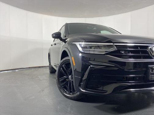 2022 Volkswagen Tiguan 2.0T SE R-Line Black 4MOTION
