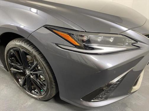 2025 Lexus ES 350 Base