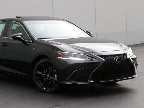 2025 Lexus ES 300h Base