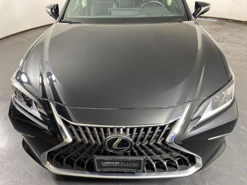 2024 Lexus ES 300h Luxury