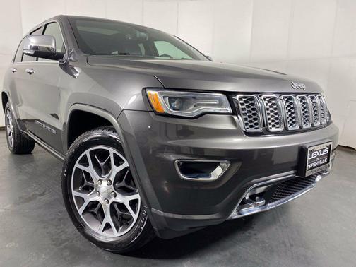Granite Crystal Metallic Clearcoat 2019 Jeep Grand Cherokee Overland