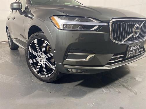 Gray Metallic 2018 Volvo XC60 T6 Inscription