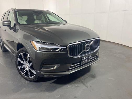 Gray Metallic 2018 Volvo XC60 T6 Inscription
