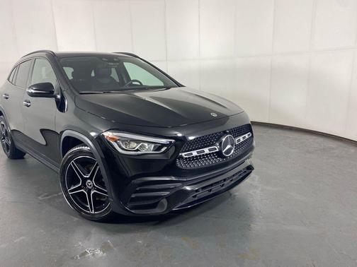 Night Black 2023 Mercedes-Benz GLA 250 4MATIC