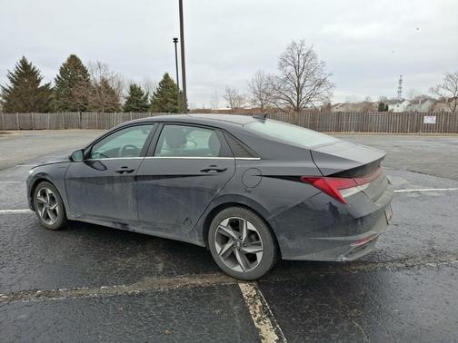 2022 Hyundai ELANTRA SEL