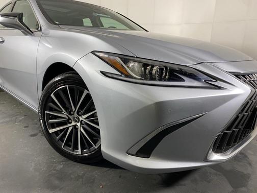 2023 Lexus ES 350 Base