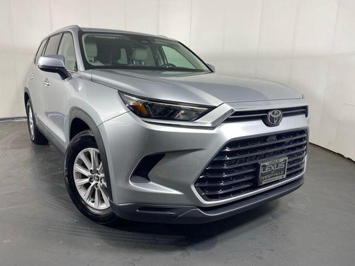 Celestial Silver Metallic 2025 Toyota Grand Highlander XLE