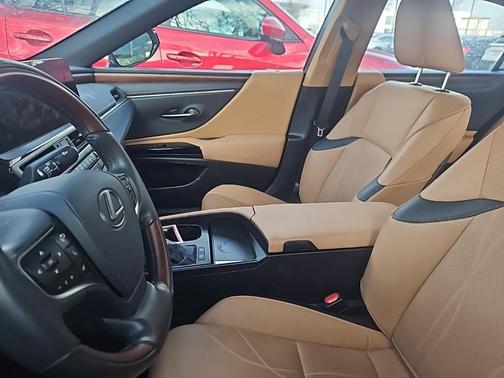 2023 Lexus ES 300h Luxury