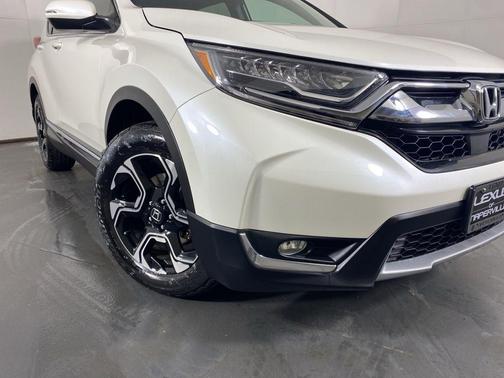 White Diamond Pearl 2018 Honda CR-V Touring