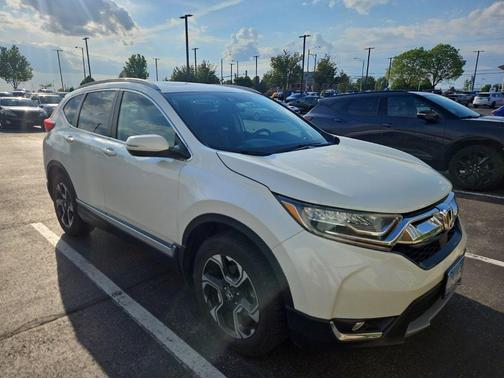 White Diamond Pearl 2018 Honda CR-V Touring
