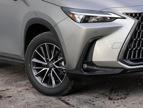 2026 Lexus NX 450h+ Premium