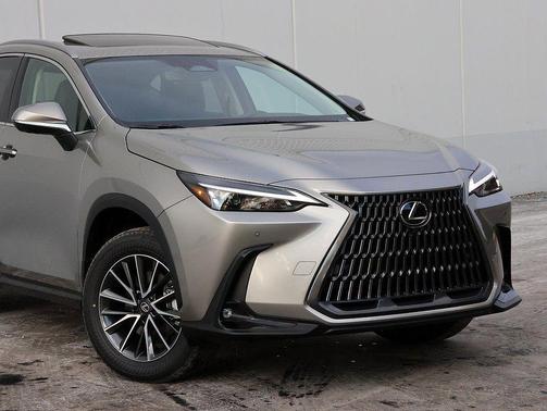 2026 Lexus NX 450h+ Premium