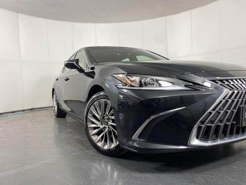 2023 Lexus ES 350 Luxury