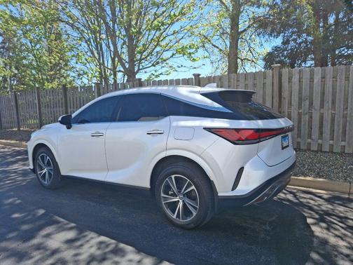 Eminent White Pearl 2023 Lexus RX 350 Premium