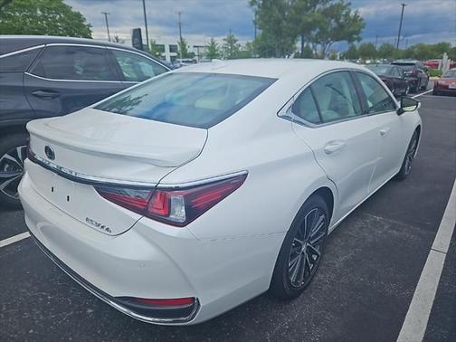 2024 Lexus ES 300h Base