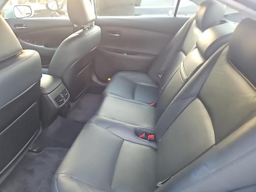2011 Lexus ES 350 Base