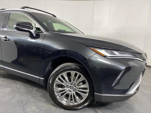 2022 Toyota Venza XLE