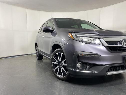 2019 Honda Pilot Touring 8-Passenger