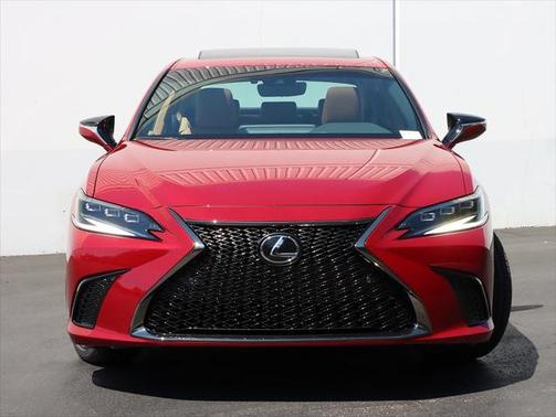 2025 Lexus ES 300h Base