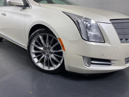 2013 Cadillac XTS Platinum